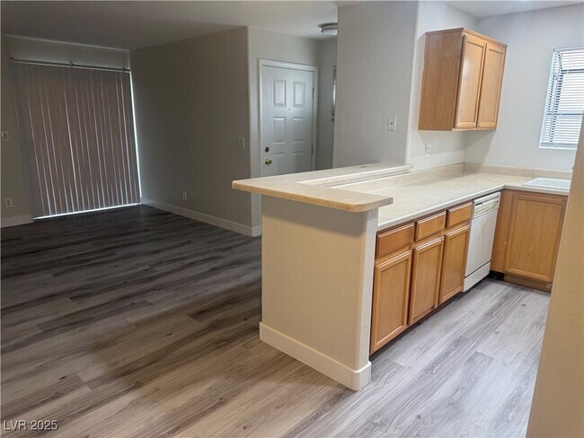 Building Photo - 2966 Juniper Hills Blvd