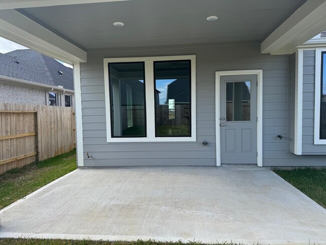 Building Photo - 5606 Pearl Vis Dr