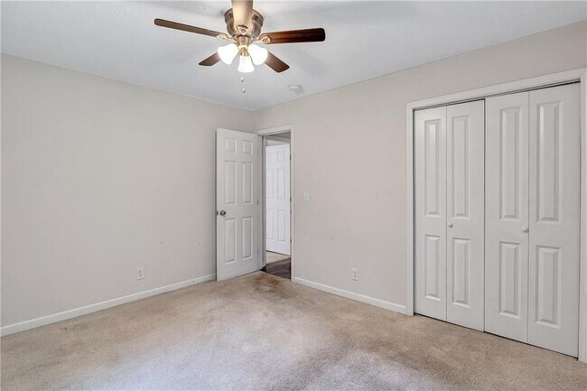 Building Photo - 5772 Lilburn Stone Mountain Rd