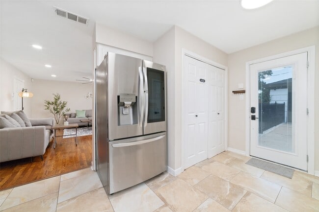 Building Photo - 5727 Capello Dr
