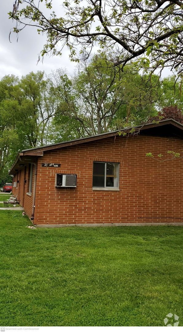 Building Photo - 21 W Parkwood Dr