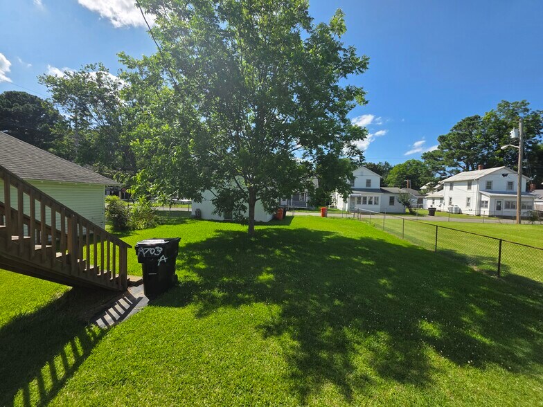 Back yard - 703 1st St
