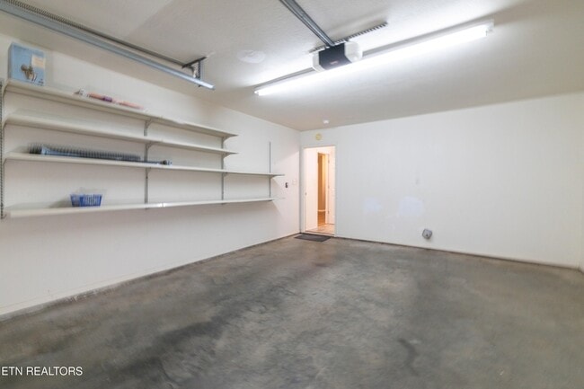 Building Photo - 8613 Little Field Way