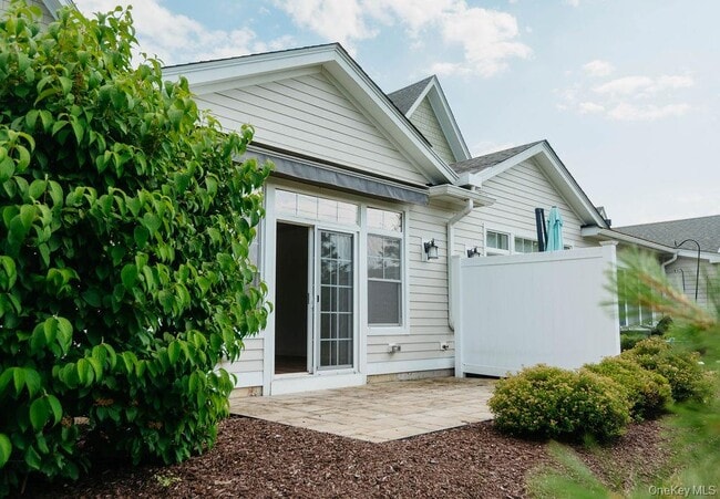 Building Photo - 43 Oakwood Ln