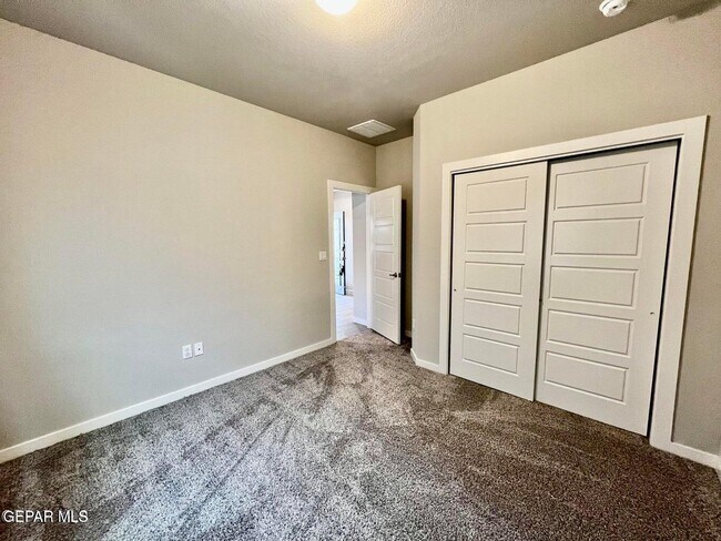 Building Photo - 14740 Mike a Mendoza Ave