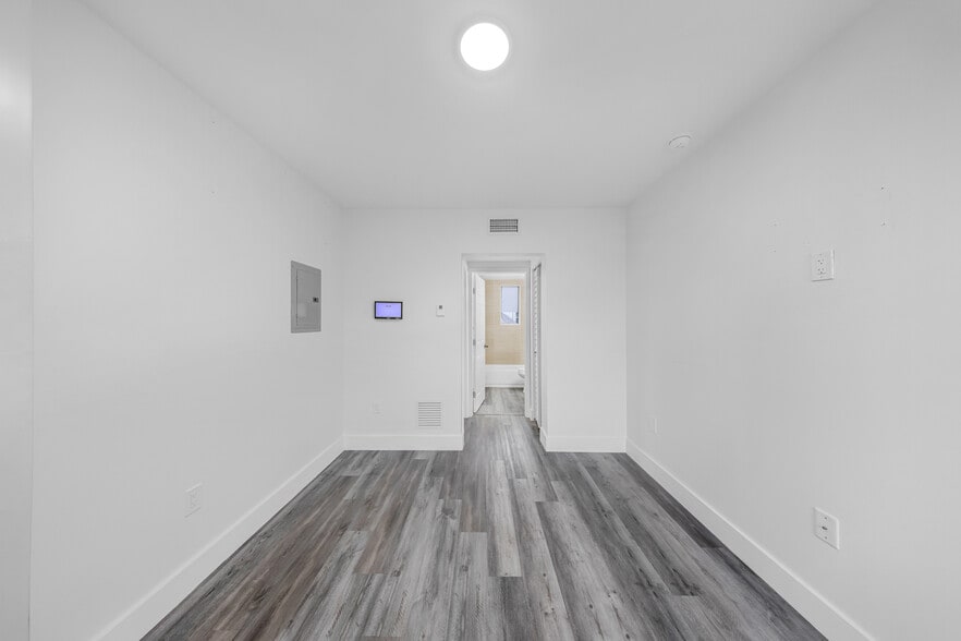 Building Photo - 6040 NW 12th Ave