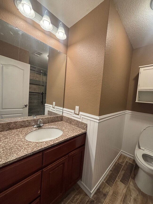 Building Photo - 1150 Buckthorn Ln