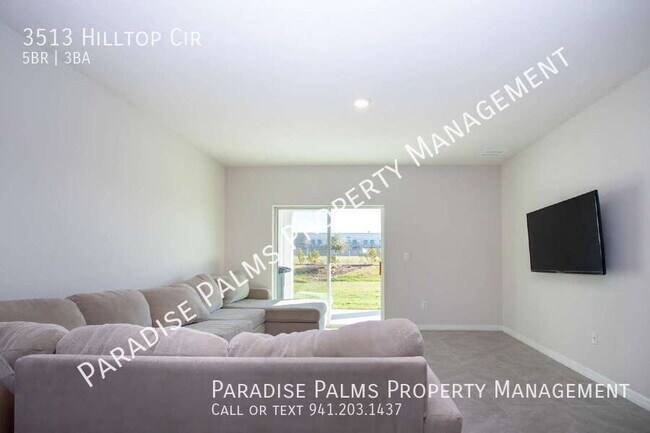 Building Photo - 3513 Hilltop Cir