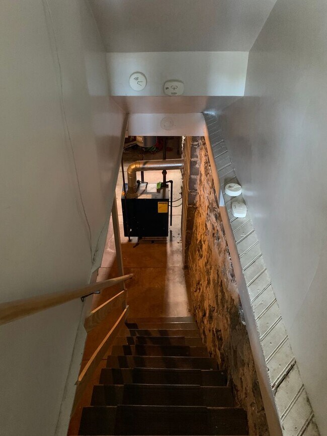 Building Photo - 1343-1347 Scotland Ave