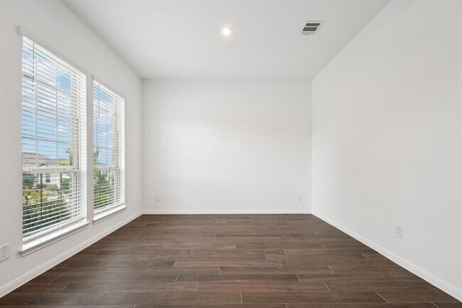 Building Photo - 4521 Lucabella Ln