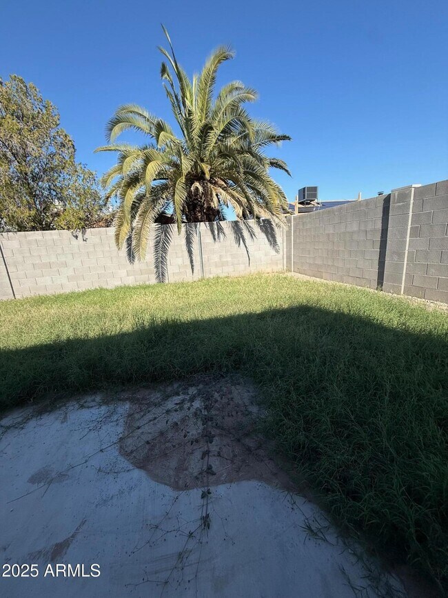 Building Photo - 8738 W Columbus Ave