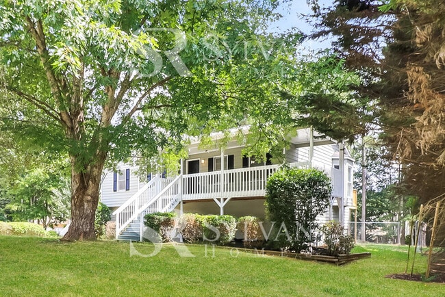 Building Photo - 98 Silverthorne Pl