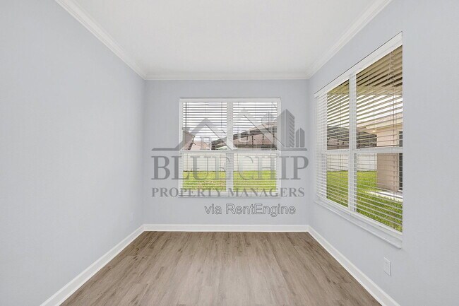 Building Photo - 10074 Iverson Dr