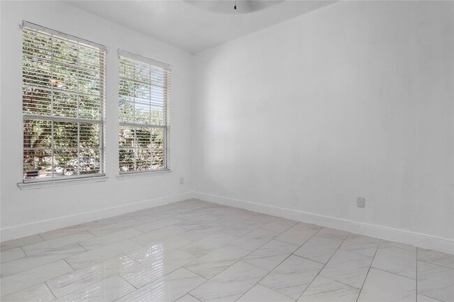 Building Photo - 556 Moonwalker Trail