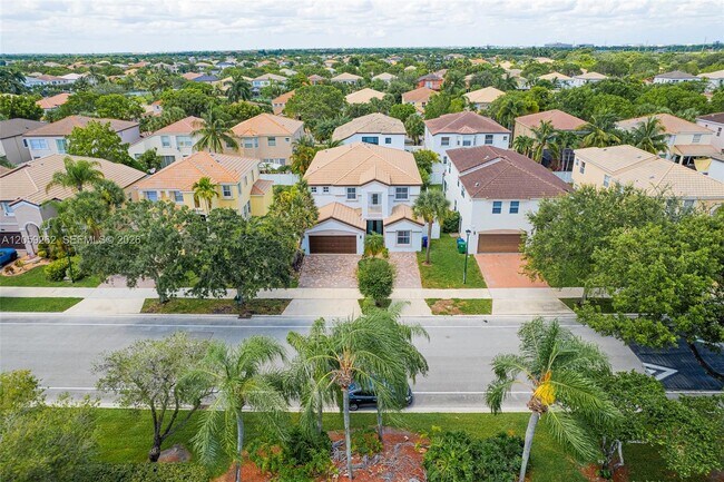Building Photo - 15699 SW 54th Ct
