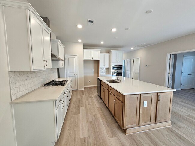 Building Photo - 2215 Flatleaf Ct