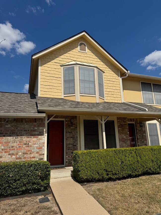 Primary Photo - 11901 Swearingen Dr