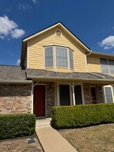 Building Photo - 11901 Swearingen Dr