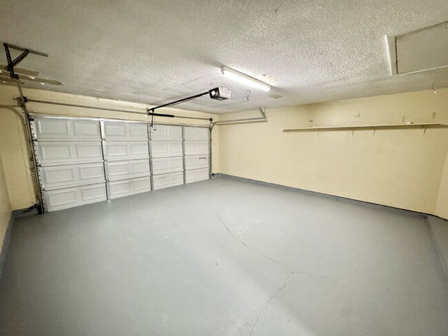 Building Photo - 7359 Peppermill Ln