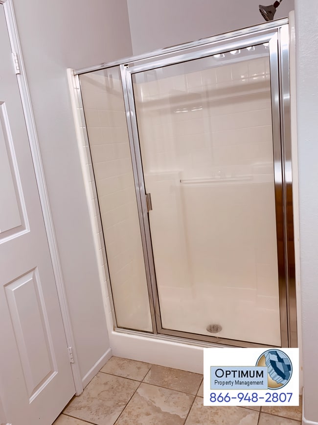 Building Photo - Beautiful 4 Bedroom, 2 Bathroom Single-Family Home in the Heart of Adelanto