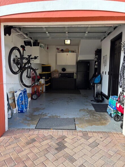 Building Photo - 3310 Palomino Dr