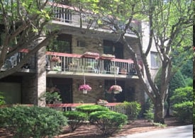 Building Photo - Hillcrest Arm