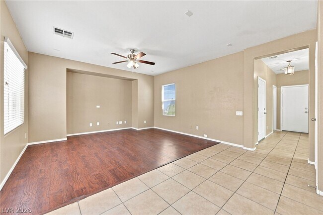 Building Photo - 11240 Woodland Violet Ave