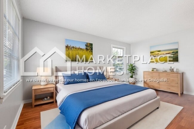 Building Photo - 615 S 225th St