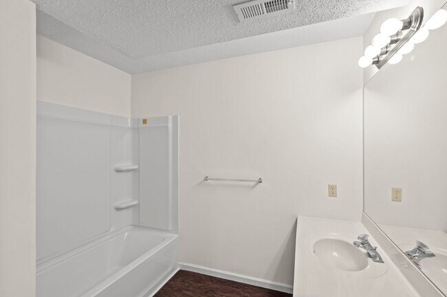 Building Photo - 4410-4412 Cheryl Ct.
