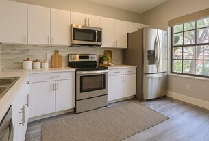 Building Photo - 340 SW 121st Ter