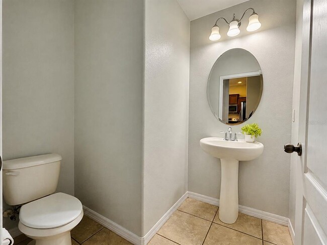 Building Photo - 11155 Savannah Landing Cir