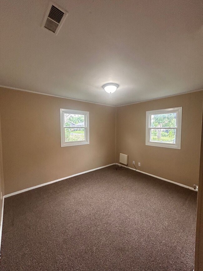 Building Photo - 4206 Lillie St