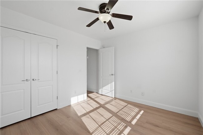 Building Photo - 551 Dogwood St