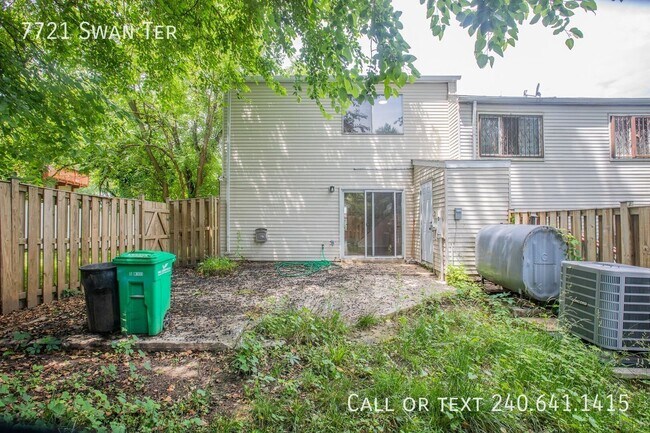 Building Photo - 7721 Swan Terrace