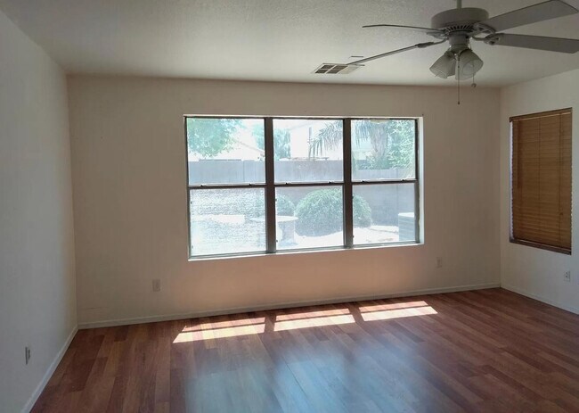 Building Photo - 2899 W White Canyon Rd
