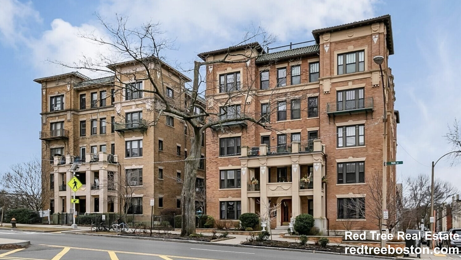 Building Photo - 458 Park Dr