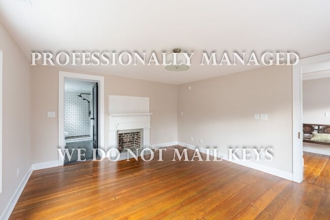 Building Photo - 321 E Branch St