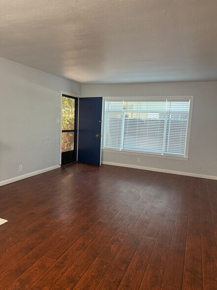 Building Photo - 480 California St