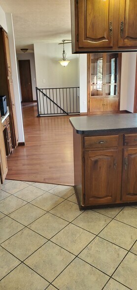 Building Photo - 818 N Timberline Cir W