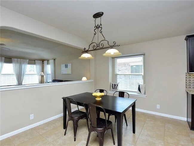Building Photo - 141 Florenz Ln