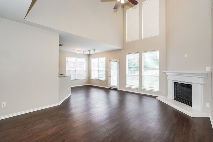 Building Photo - 6013 Portridge Dr