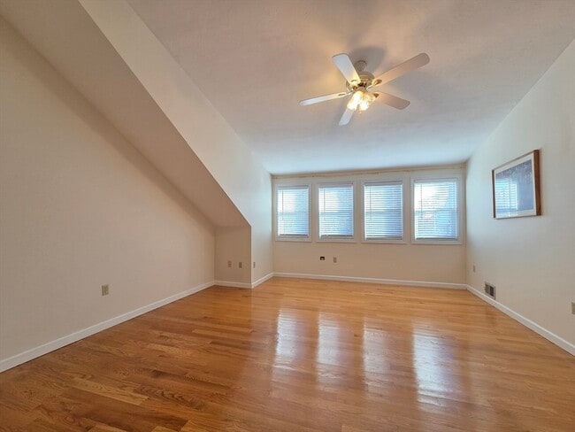 Building Photo - 138 Quincy Shore Dr