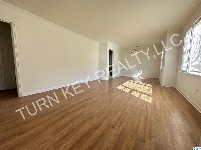 Building Photo - 1008 Shelton St