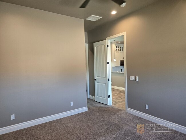 Building Photo - Stunning 2-bed, 2-bath Casita in North Phoenix