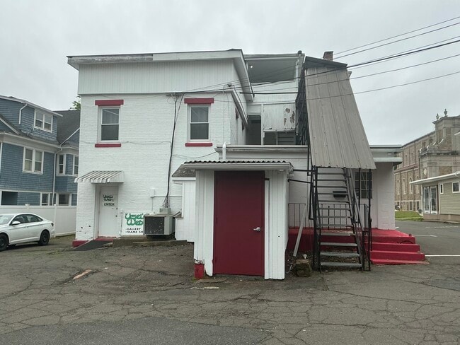 Building Photo - 138 Washington St
