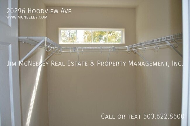 Building Photo - 20296 Hoodview Ave