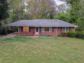 Building Photo - 2019 Bramblewood Dr NE