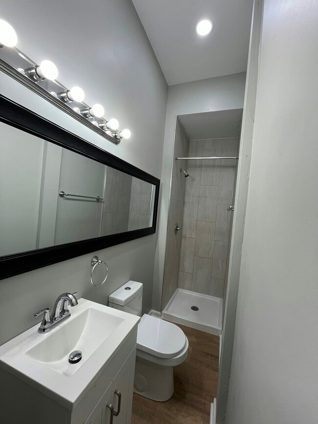 Building Photo - 1518 Howard St