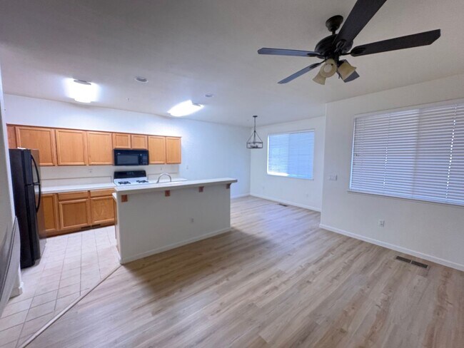 Building Photo - 6141 Ingleston Dr