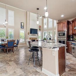 Building Photo - 15524 Sweetpine Ln